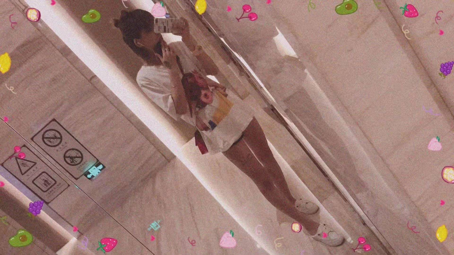 性价比超高长腿马甲线可爱妹子